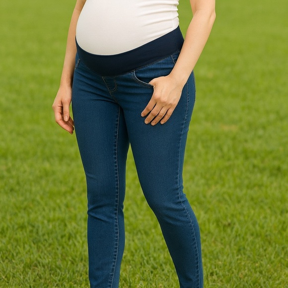Old Navy Women's maternity - Picture 1 of 8